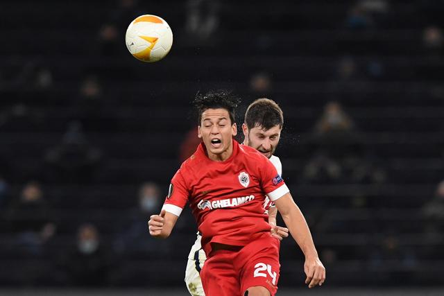 哈利伯顿35分迪文空砍35分 步行者胜尼克斯1-2