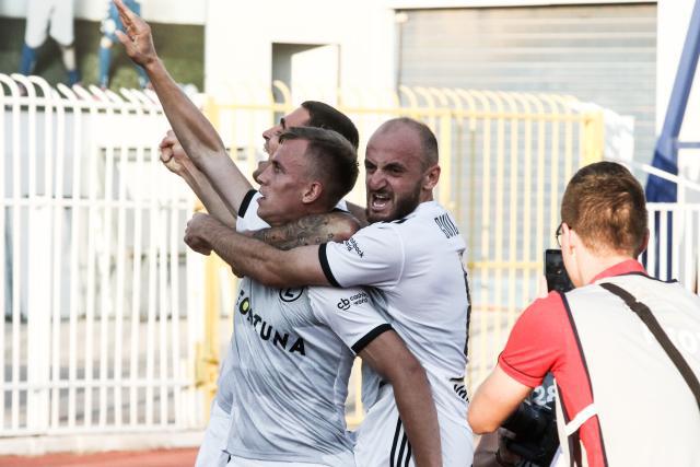 弗格41分辽宁险胜北控 赵继伟13+7张帆25分