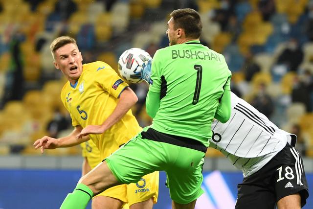 艾顿22+15开拓者力克热火 尼克斯送篮网4连败