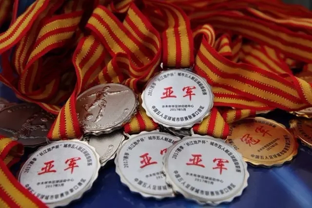 降维打击！克拉克森单节狂砍24分打懵中国男篮